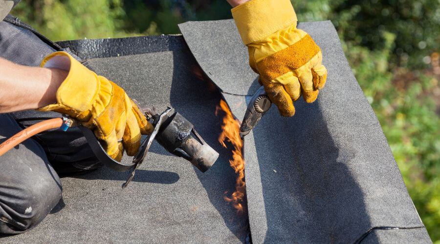 Expert Emergency Roof Repairs services in Helm, CA